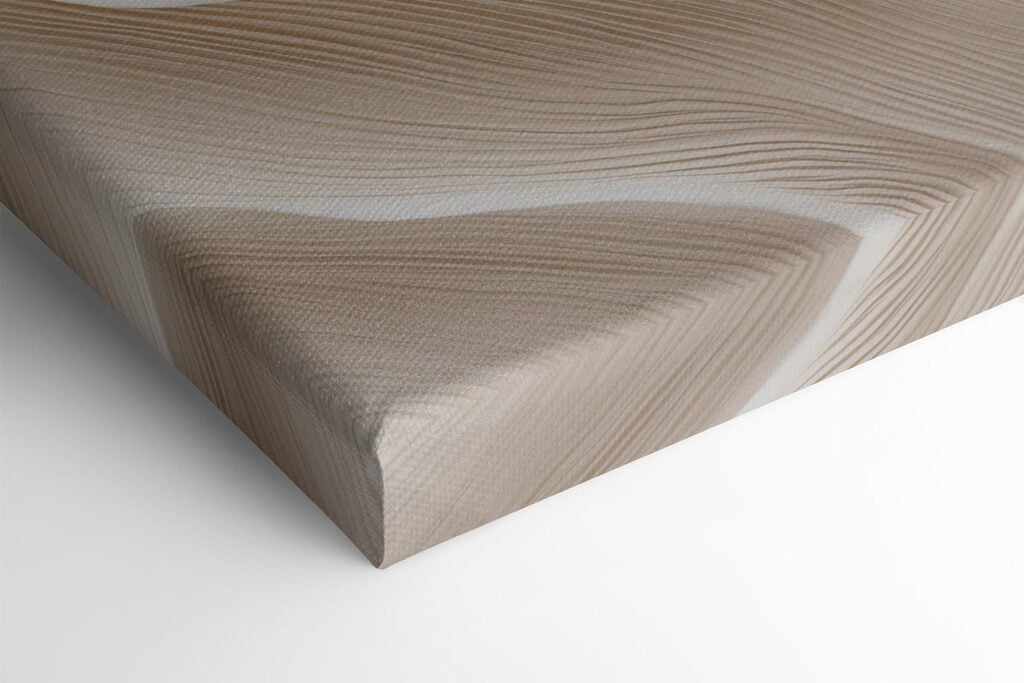 Delicate layers of flowing design