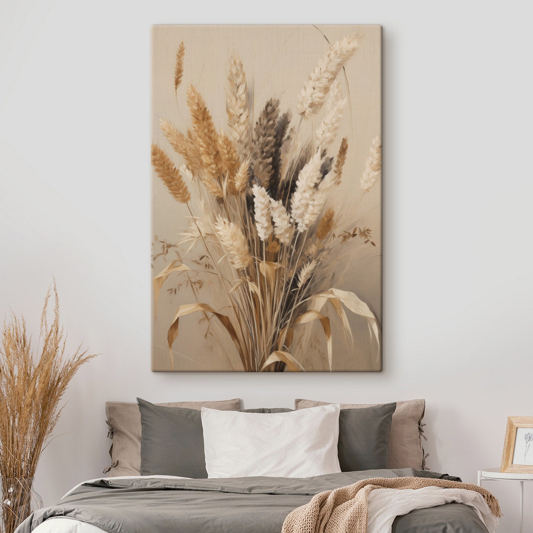 Bunch of wheat in a vase